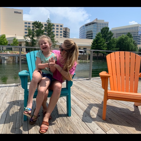 Meet your Posher, Leah - Picture 7 of 9